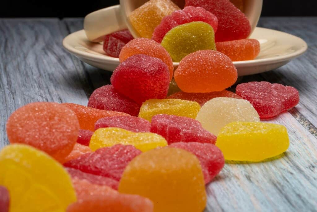 CBD Gummies vs CBD Oil