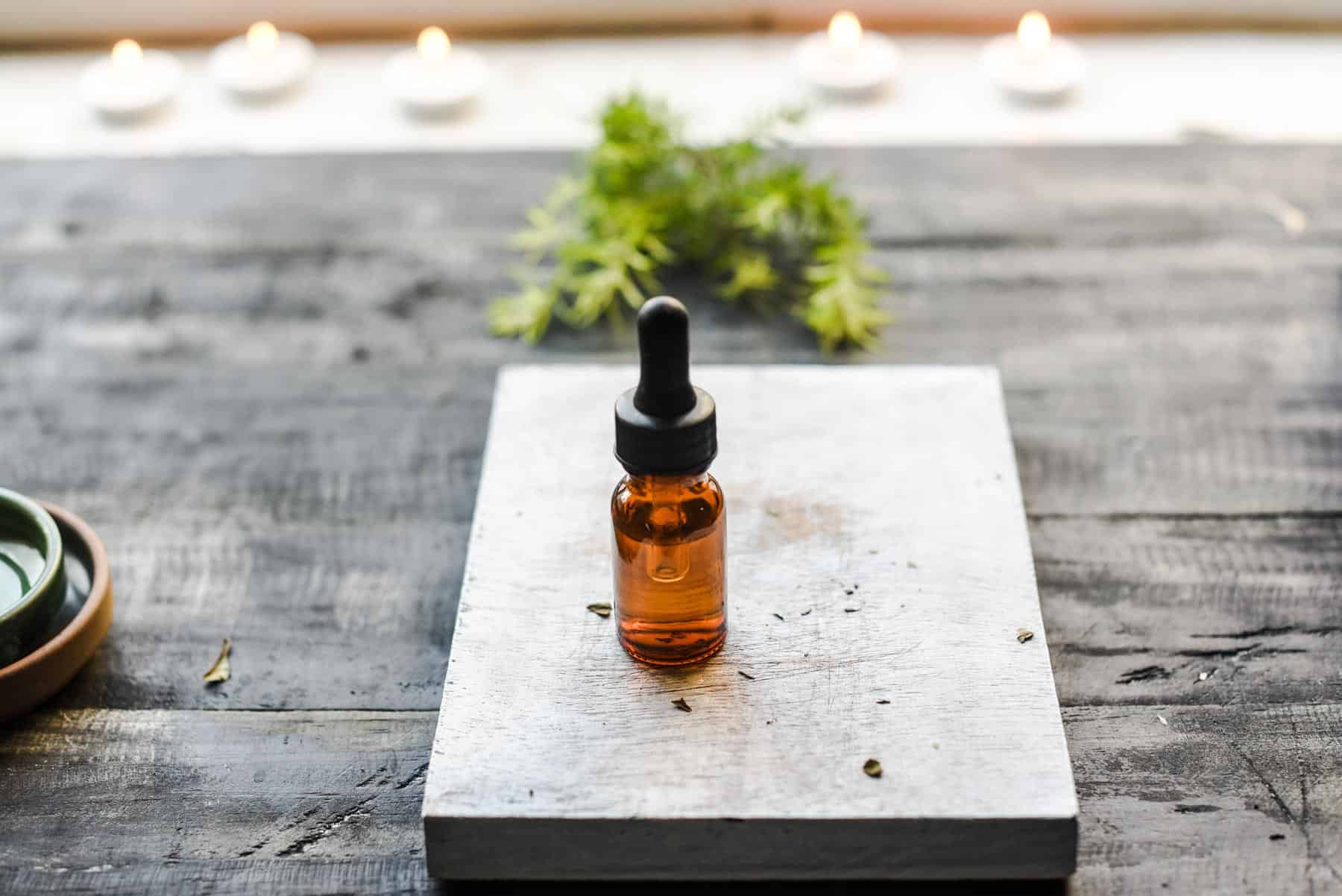 Decoding the Legality of Delta 8 and CBD Oil: A Comparative Study