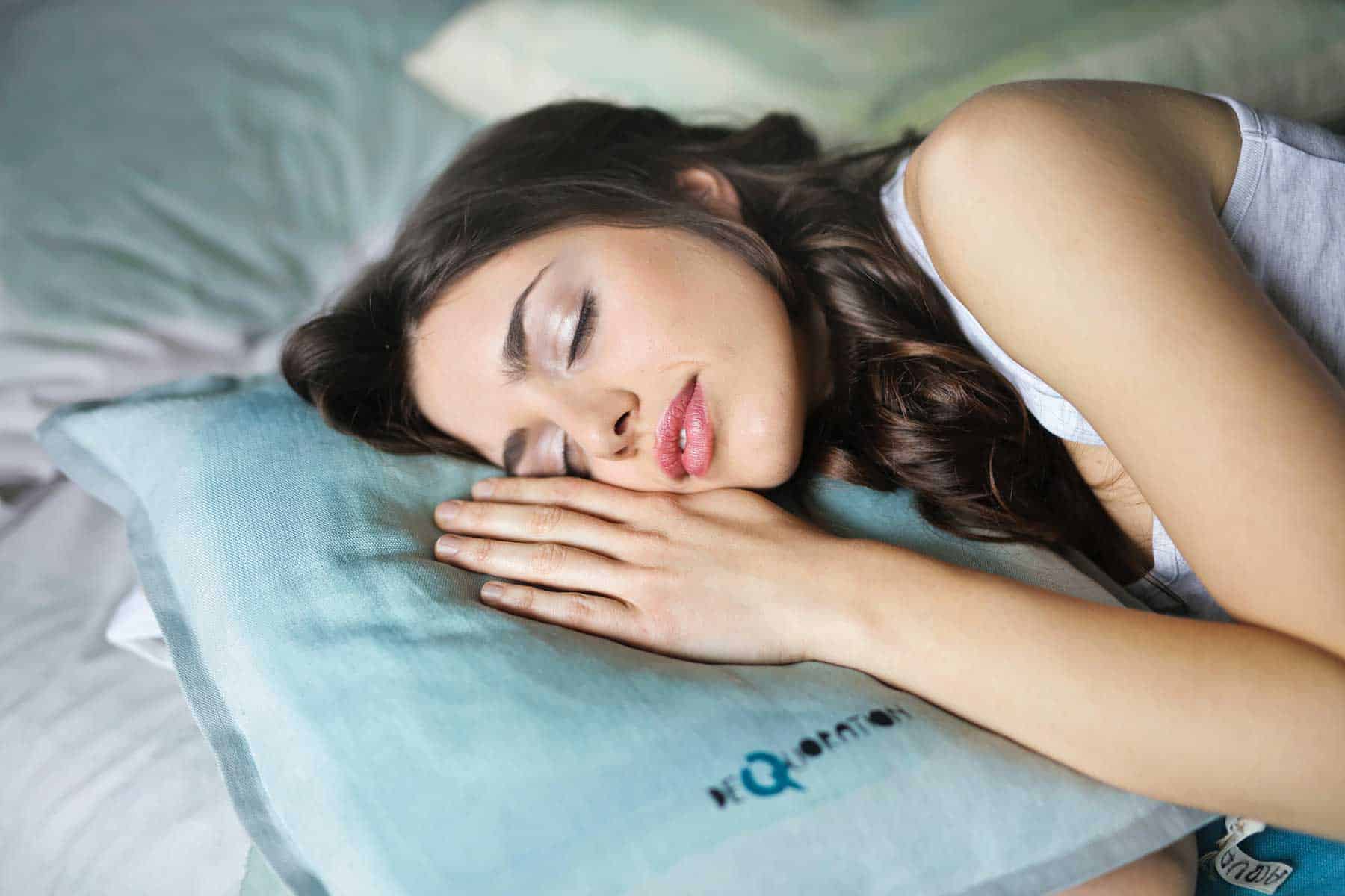 The Deep Connection Between Nutrition, CBD and Sleep
